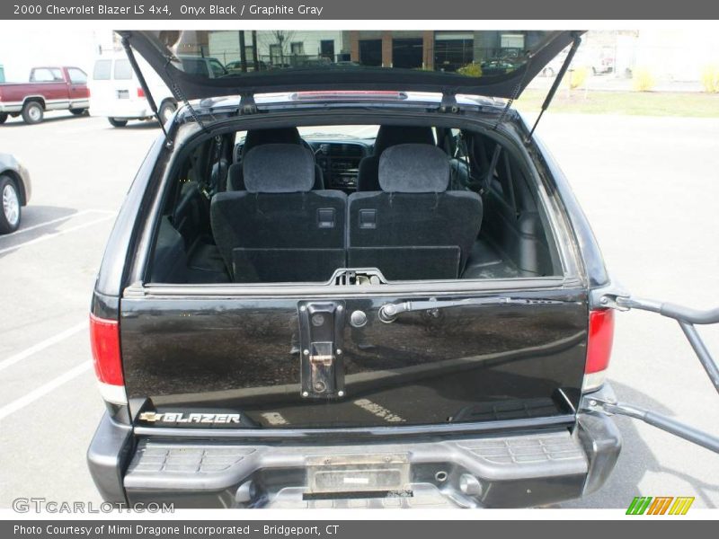 Onyx Black / Graphite Gray 2000 Chevrolet Blazer LS 4x4