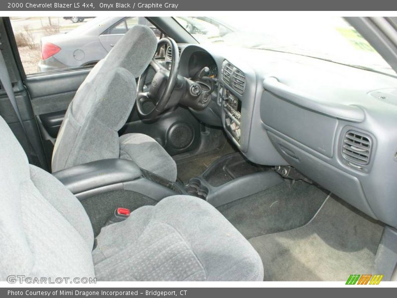 Onyx Black / Graphite Gray 2000 Chevrolet Blazer LS 4x4