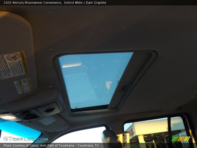 Oxford White / Dark Graphite 2003 Mercury Mountaineer Convenience