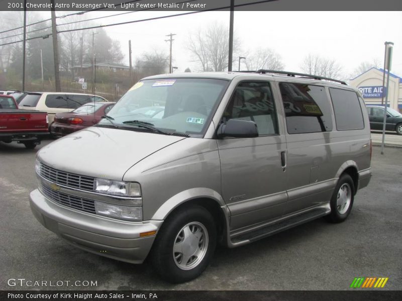 Light Pewter Metallic / Pewter 2001 Chevrolet Astro Passenger Van