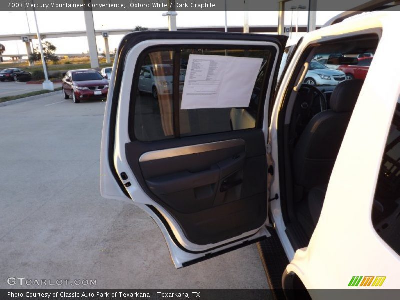 Oxford White / Dark Graphite 2003 Mercury Mountaineer Convenience