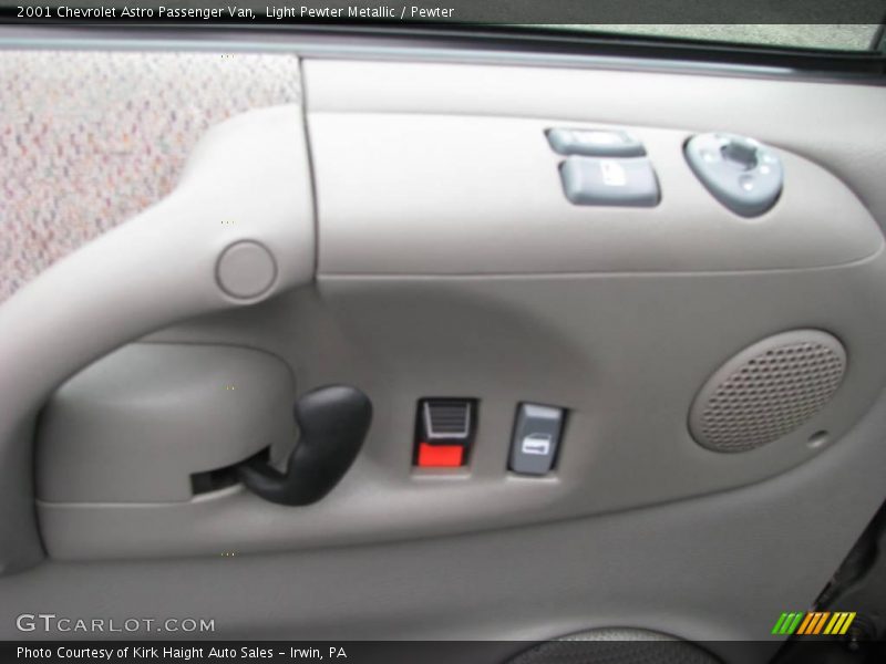 Light Pewter Metallic / Pewter 2001 Chevrolet Astro Passenger Van