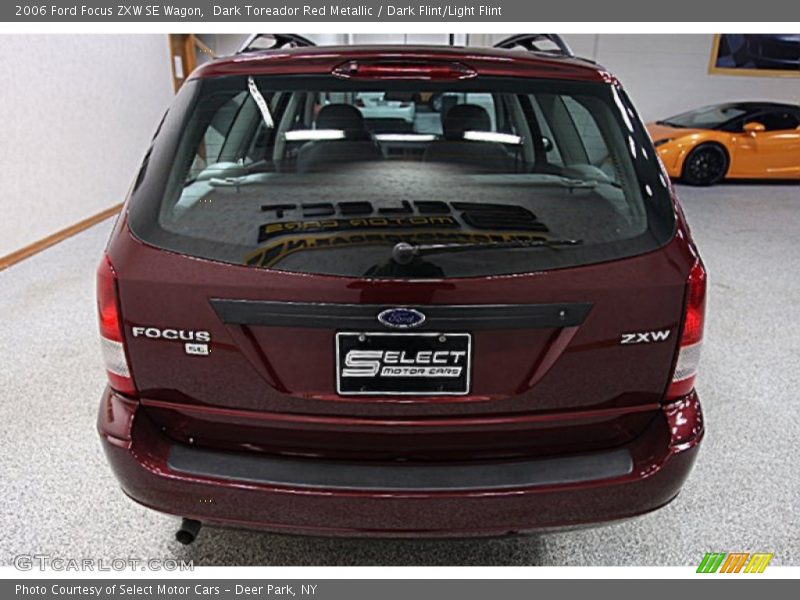 Dark Toreador Red Metallic / Dark Flint/Light Flint 2006 Ford Focus ZXW SE Wagon