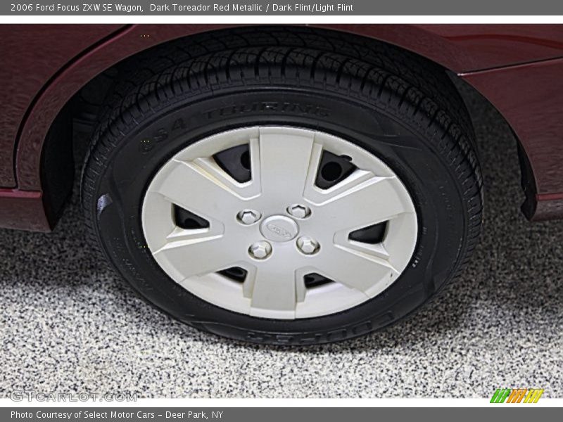 Dark Toreador Red Metallic / Dark Flint/Light Flint 2006 Ford Focus ZXW SE Wagon