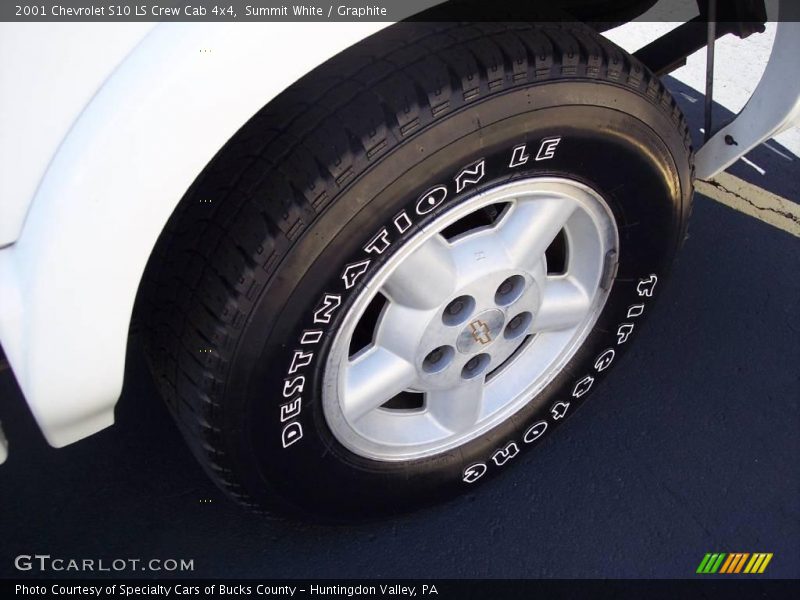 Summit White / Graphite 2001 Chevrolet S10 LS Crew Cab 4x4