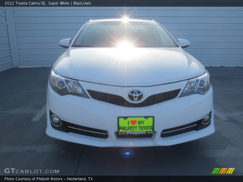 Super White / Black/Ash 2012 Toyota Camry SE