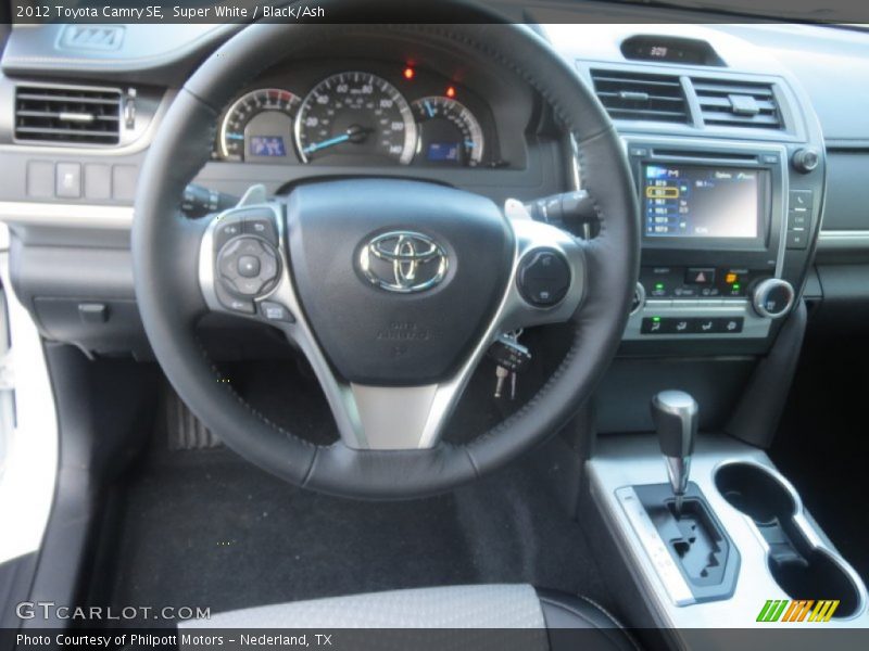 Super White / Black/Ash 2012 Toyota Camry SE