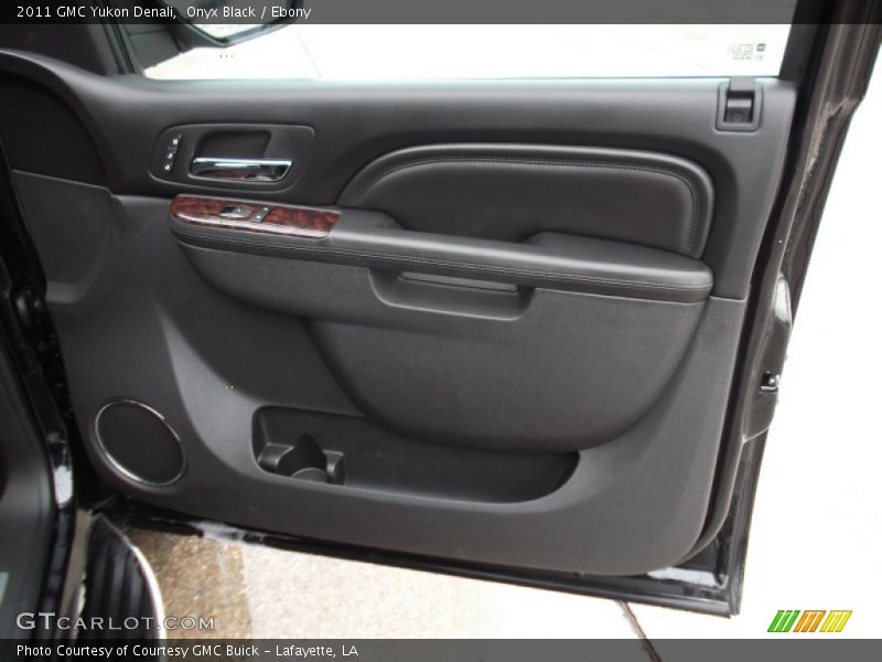 Onyx Black / Ebony 2011 GMC Yukon Denali
