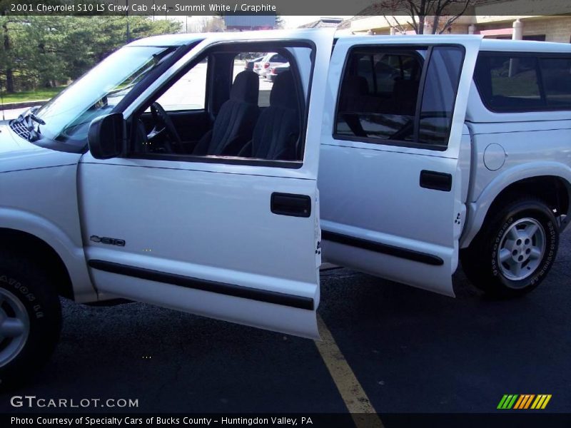 Summit White / Graphite 2001 Chevrolet S10 LS Crew Cab 4x4