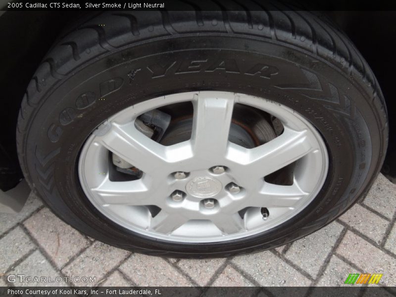 Silver Smoke / Light Neutral 2005 Cadillac CTS Sedan