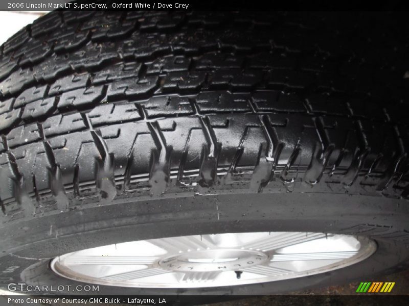 Oxford White / Dove Grey 2006 Lincoln Mark LT SuperCrew