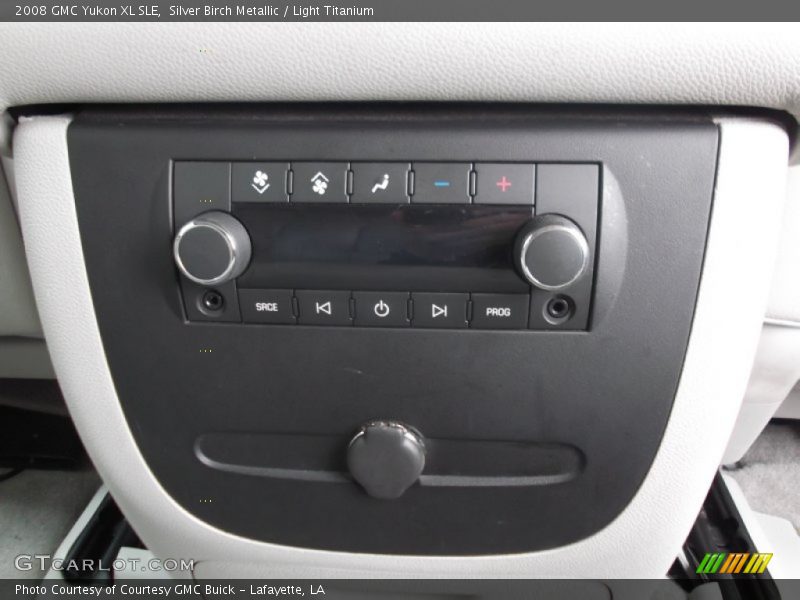 Silver Birch Metallic / Light Titanium 2008 GMC Yukon XL SLE