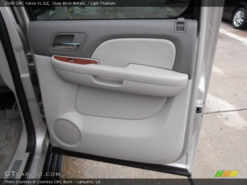 Silver Birch Metallic / Light Titanium 2008 GMC Yukon XL SLE