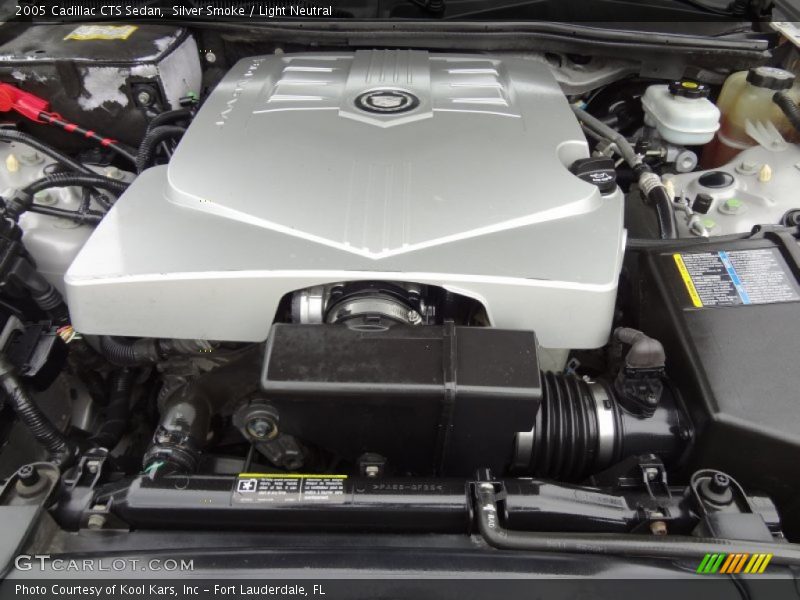 Silver Smoke / Light Neutral 2005 Cadillac CTS Sedan