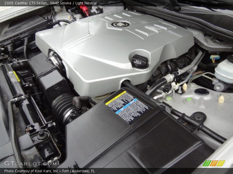 Silver Smoke / Light Neutral 2005 Cadillac CTS Sedan