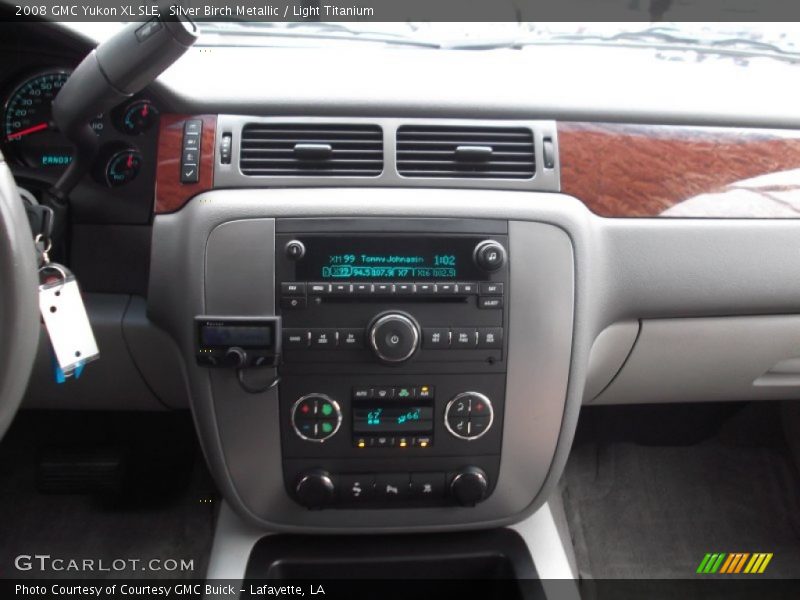 Silver Birch Metallic / Light Titanium 2008 GMC Yukon XL SLE