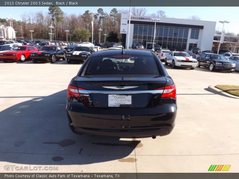 Black / Black 2013 Chrysler 200 S Sedan