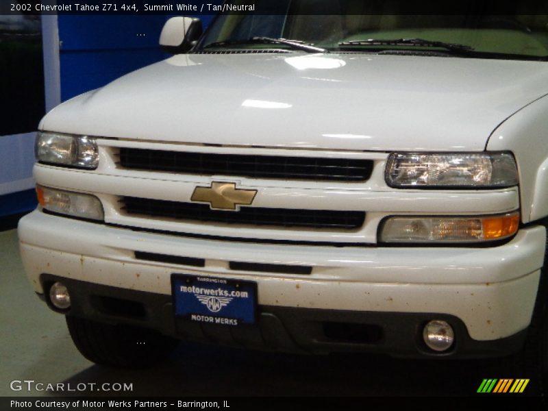 Summit White / Tan/Neutral 2002 Chevrolet Tahoe Z71 4x4