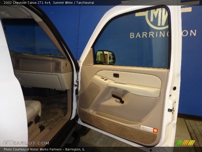 Summit White / Tan/Neutral 2002 Chevrolet Tahoe Z71 4x4
