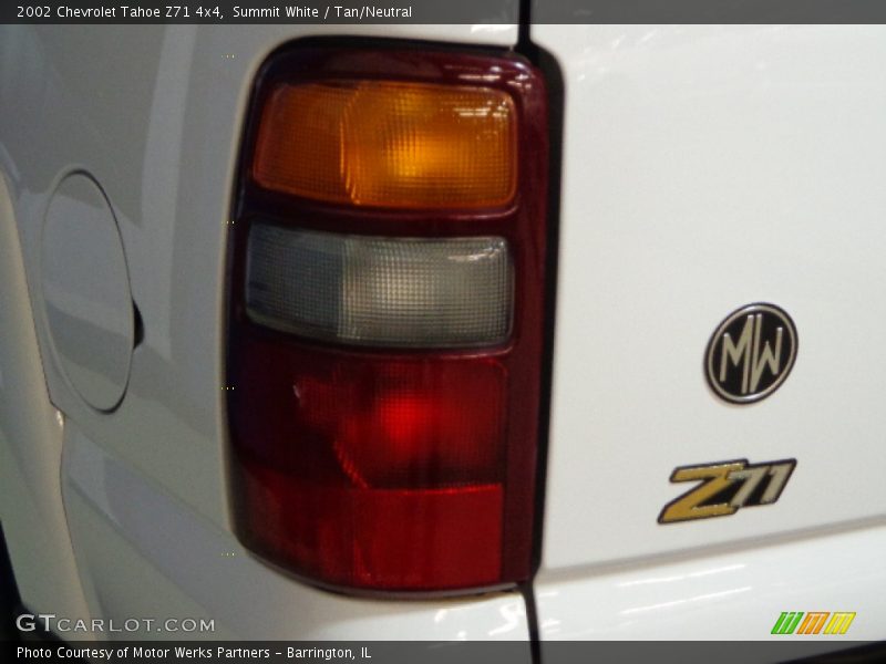 Summit White / Tan/Neutral 2002 Chevrolet Tahoe Z71 4x4