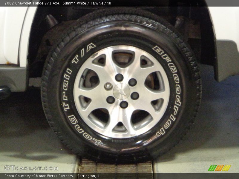 Summit White / Tan/Neutral 2002 Chevrolet Tahoe Z71 4x4