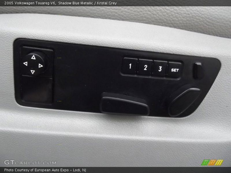 Shadow Blue Metallic / Kristal Grey 2005 Volkswagen Touareg V6