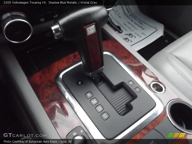 Shadow Blue Metallic / Kristal Grey 2005 Volkswagen Touareg V6