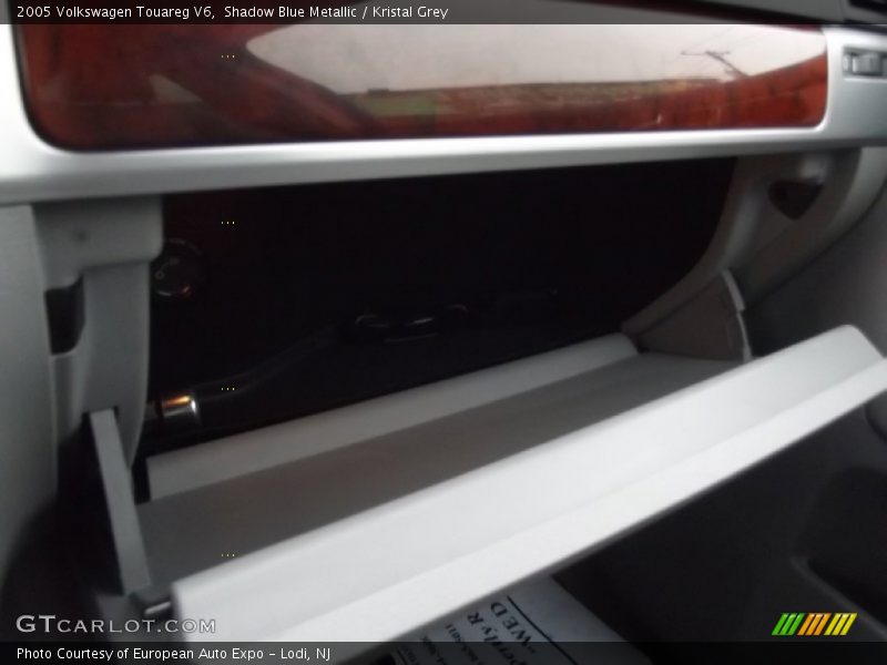Shadow Blue Metallic / Kristal Grey 2005 Volkswagen Touareg V6