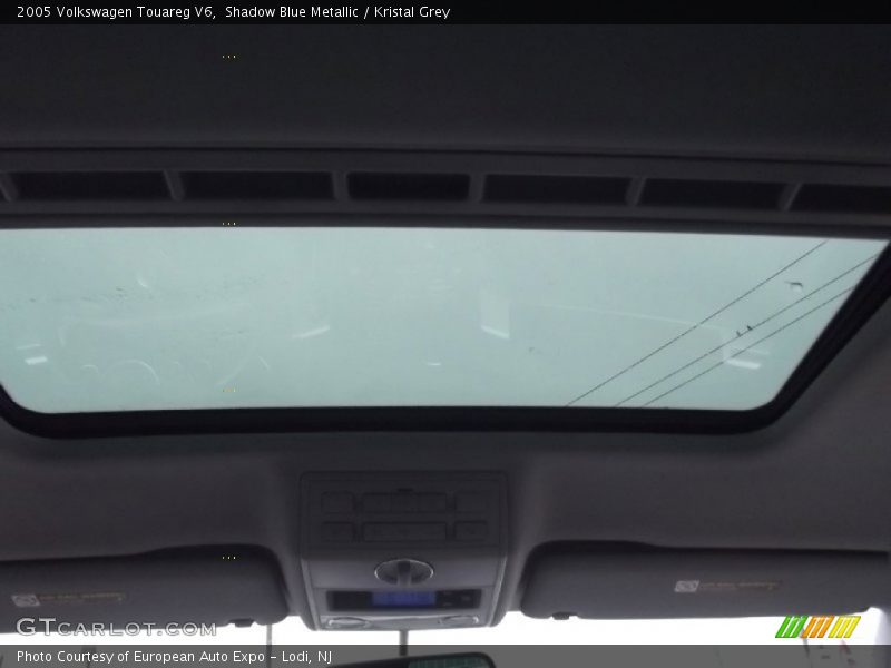 Shadow Blue Metallic / Kristal Grey 2005 Volkswagen Touareg V6