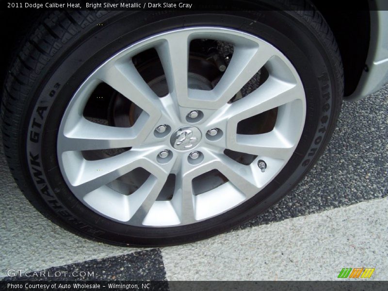 Bright Silver Metallic / Dark Slate Gray 2011 Dodge Caliber Heat