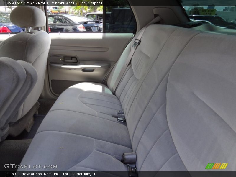 Vibrant White / Light Graphite 1999 Ford Crown Victoria