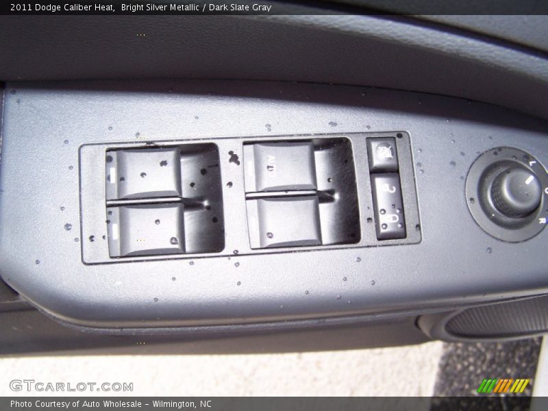 Bright Silver Metallic / Dark Slate Gray 2011 Dodge Caliber Heat