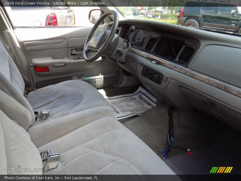 Vibrant White / Light Graphite 1999 Ford Crown Victoria