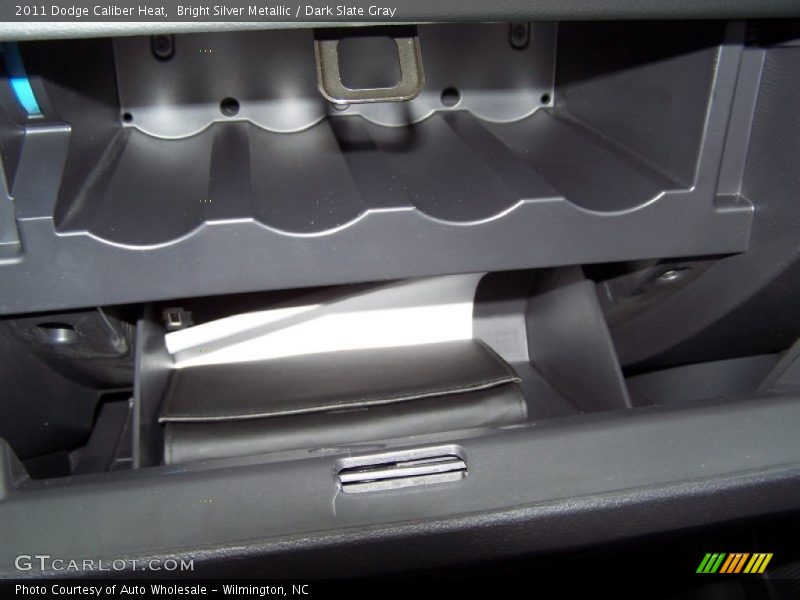 Bright Silver Metallic / Dark Slate Gray 2011 Dodge Caliber Heat