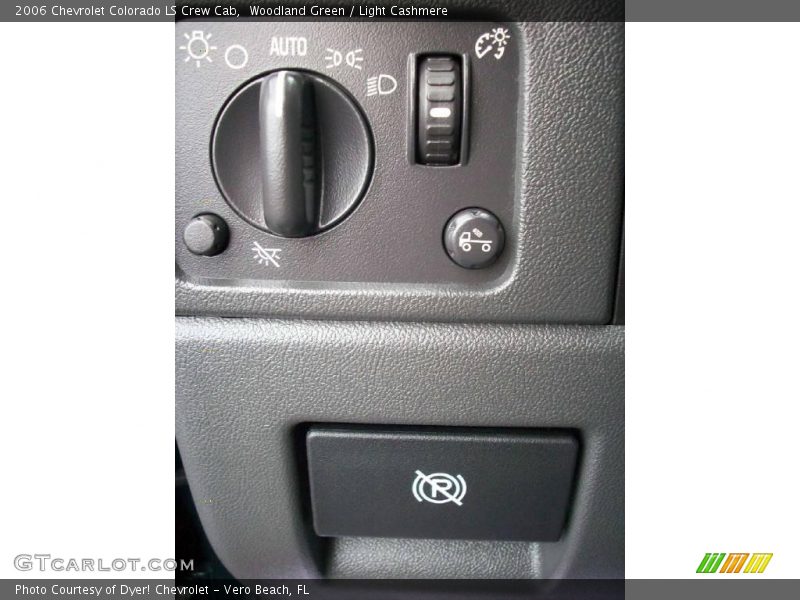 Woodland Green / Light Cashmere 2006 Chevrolet Colorado LS Crew Cab