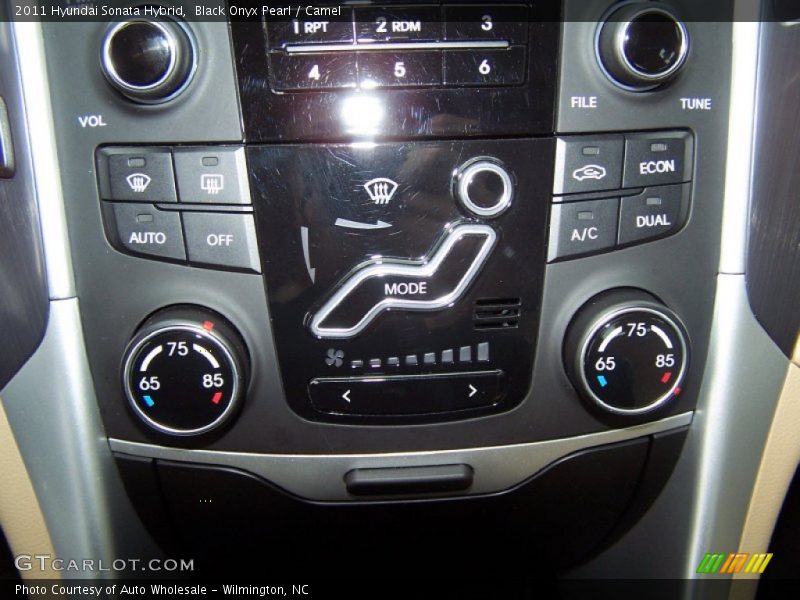 Black Onyx Pearl / Camel 2011 Hyundai Sonata Hybrid