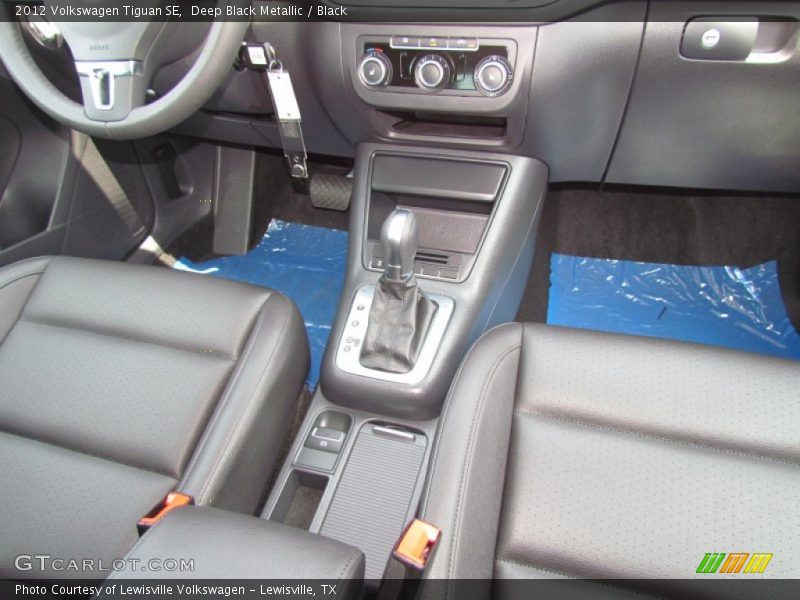 Deep Black Metallic / Black 2012 Volkswagen Tiguan SE