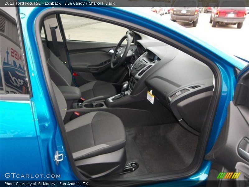 Blue Candy / Charcoal Black 2013 Ford Focus SE Hatchback