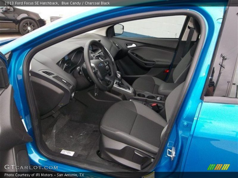 Blue Candy / Charcoal Black 2013 Ford Focus SE Hatchback