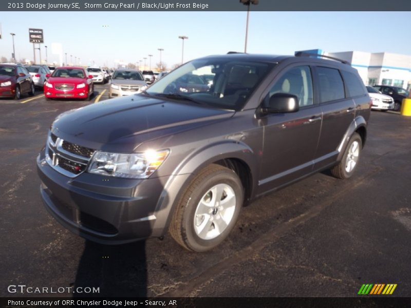 Storm Gray Pearl / Black/Light Frost Beige 2013 Dodge Journey SE