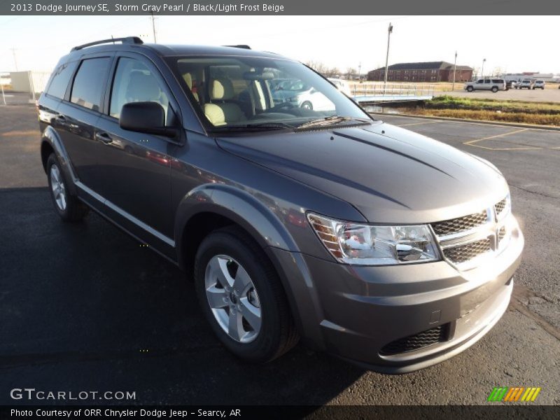 Storm Gray Pearl / Black/Light Frost Beige 2013 Dodge Journey SE