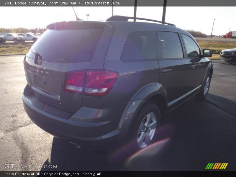 Storm Gray Pearl / Black/Light Frost Beige 2013 Dodge Journey SE