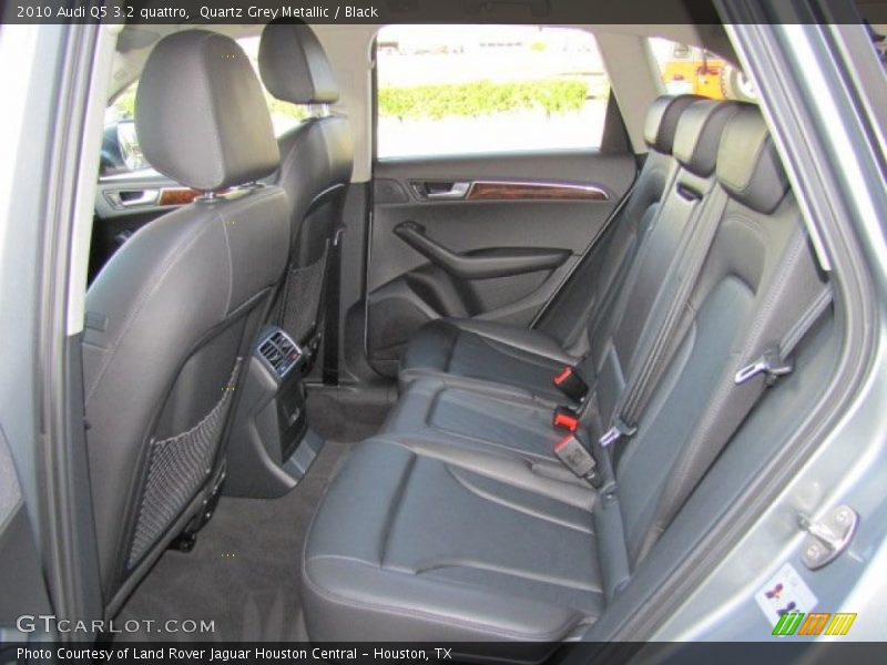 Quartz Grey Metallic / Black 2010 Audi Q5 3.2 quattro