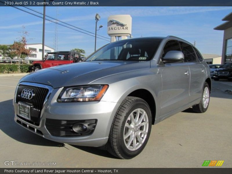 Quartz Grey Metallic / Black 2010 Audi Q5 3.2 quattro