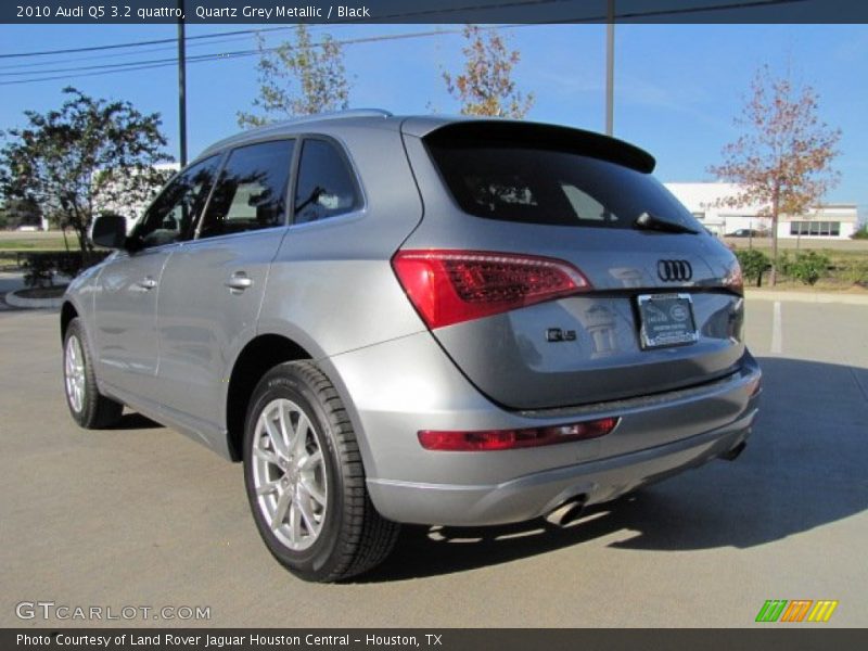 Quartz Grey Metallic / Black 2010 Audi Q5 3.2 quattro