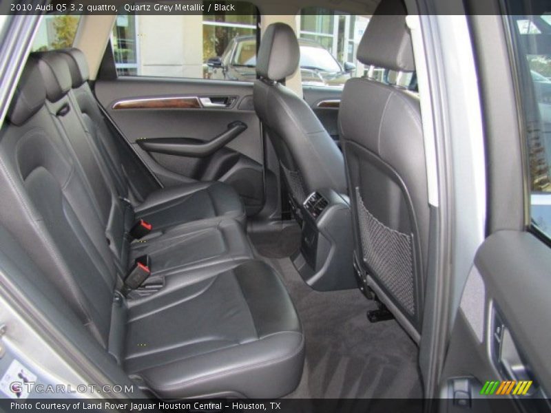 Quartz Grey Metallic / Black 2010 Audi Q5 3.2 quattro
