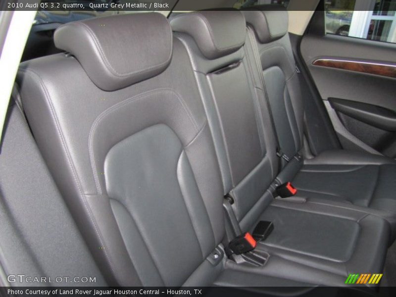 Quartz Grey Metallic / Black 2010 Audi Q5 3.2 quattro
