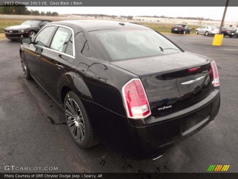 Gloss Black / Black 2013 Chrysler 300 S V8