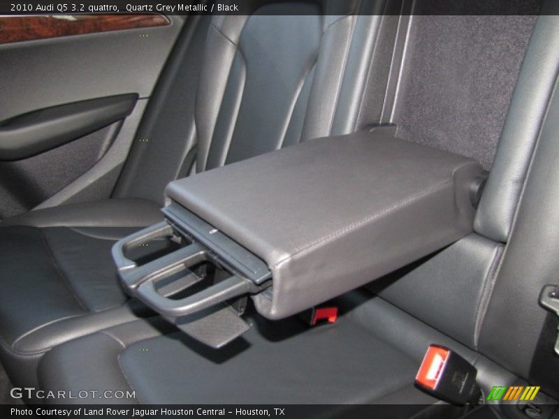 Quartz Grey Metallic / Black 2010 Audi Q5 3.2 quattro