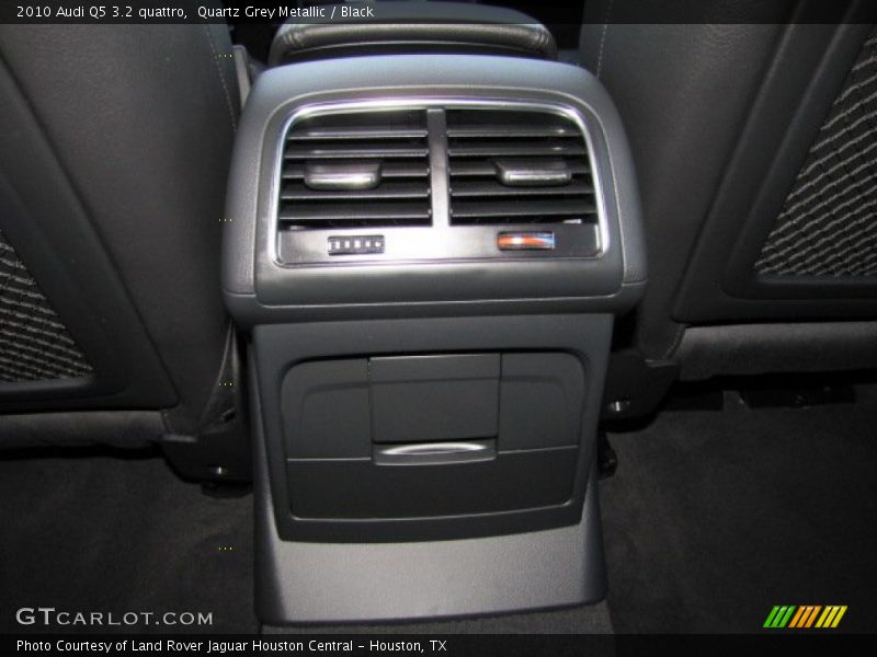 Quartz Grey Metallic / Black 2010 Audi Q5 3.2 quattro